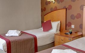 Crown & Mitre Hotel